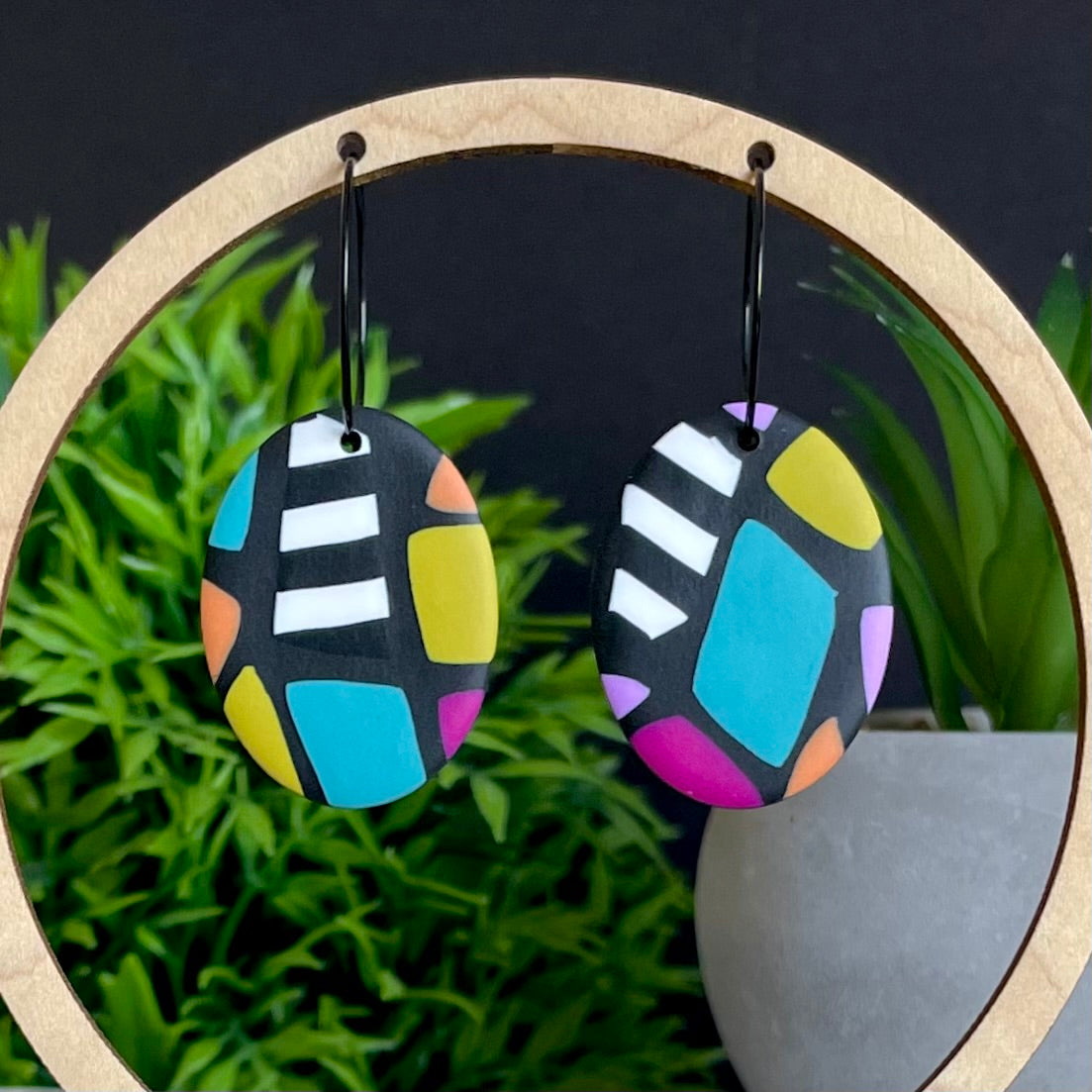 Retro Mosaic Oval Hoop