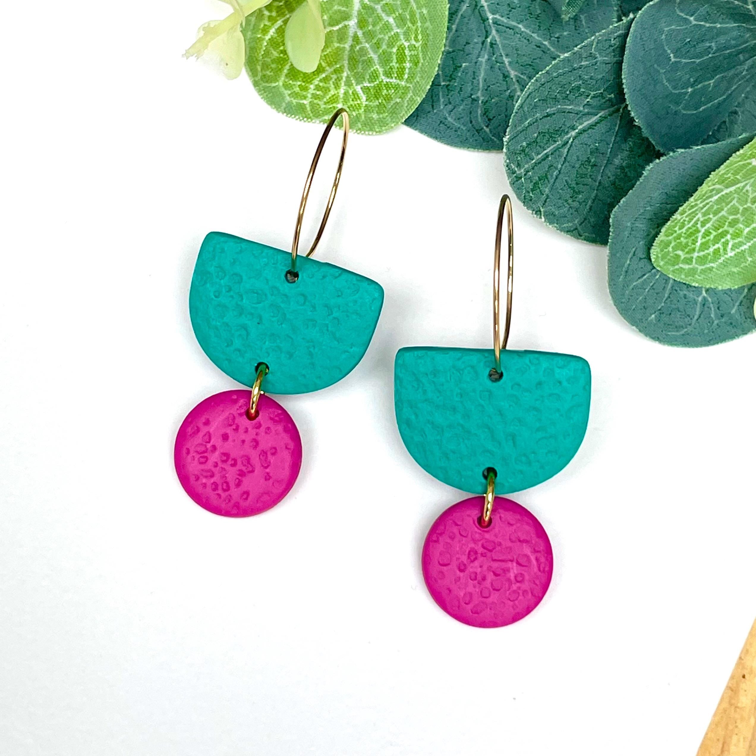 Emerald green & hot pink hoop earrings with gold hoops