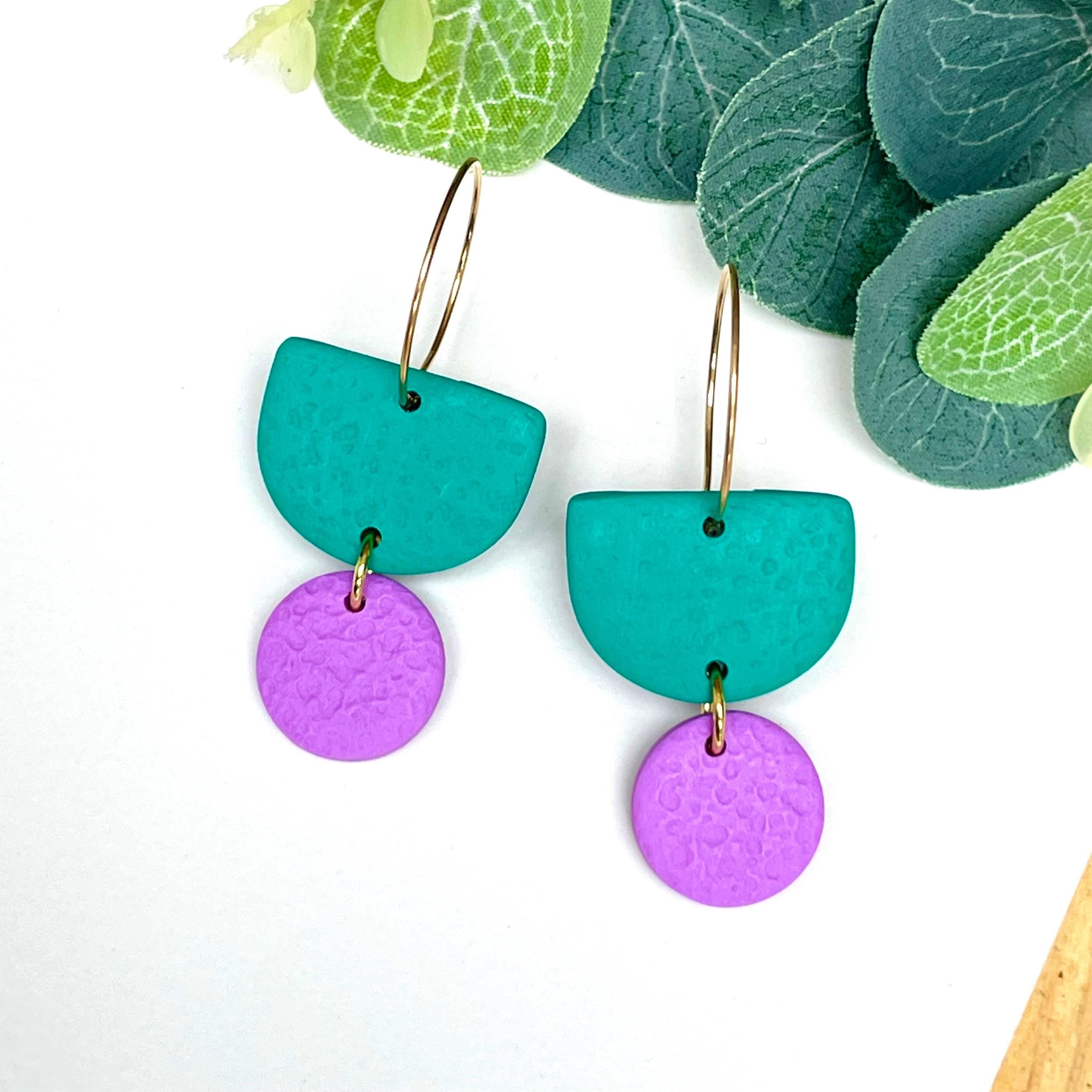 Emerald green & lilac hoop earrings with gold hoops