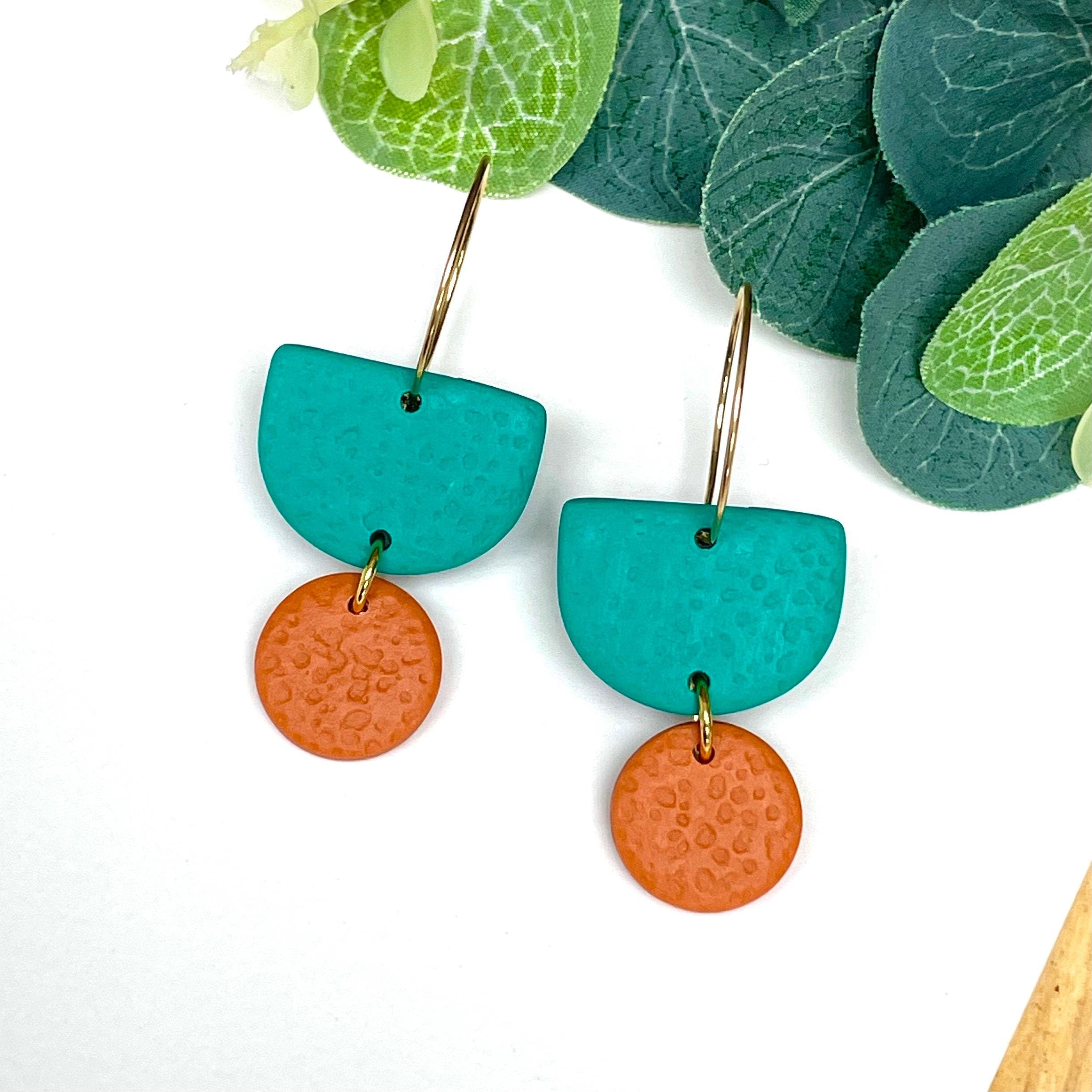 Emerald green & orange hoop earrings with gold hoops